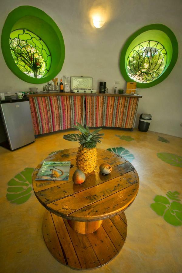 Green Moon Lodge มอนเตซูมา ภายนอก รูปภาพ
